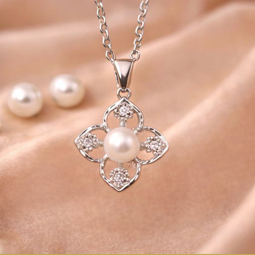 VISINORY CLASSIC CLOVER PENDENT - Image 6